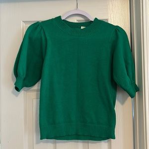 Short sleeve sweater